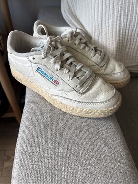 Reebok class C Off-White Leather Low-Top Sneakers with Blue Logo